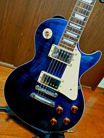 深淵の青、弦の囁き
