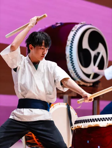 太鼓の響き、鼓動を打つ