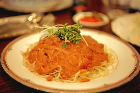 特製ソースのパスタ、湯気まで美味しい