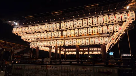 提灯の灯りに誘われて
