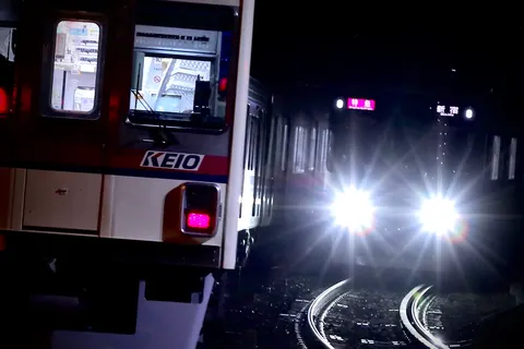 夜の帳、二つの光の対話