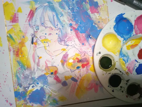 絵の具まみれのクリエイティブな瞬間