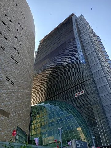 近未来都市のビル群