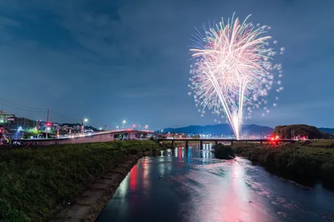 花火と夜景と川、全部盛り！欲張りナイト