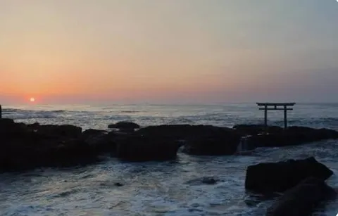 海の夜明け
