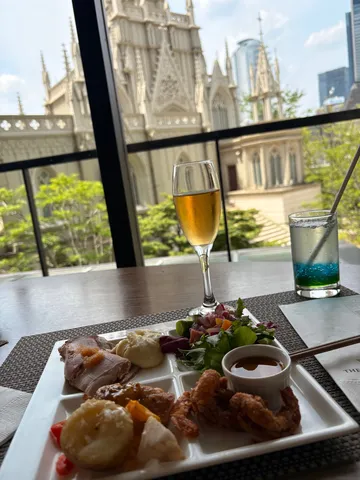異国情緒と祝杯のひととき