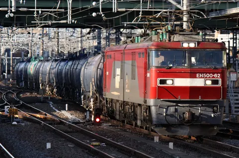 貨物列車の力強い疾走感