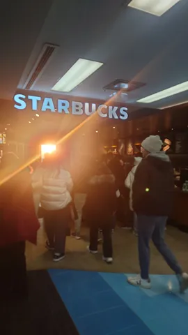 星屑の夜、スターバックスへ