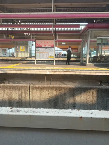 とちぎ駅の静かなホーム