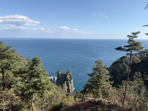 海と岩と風の語りかけ