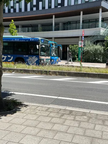 日常を切り取る、バス停の風景