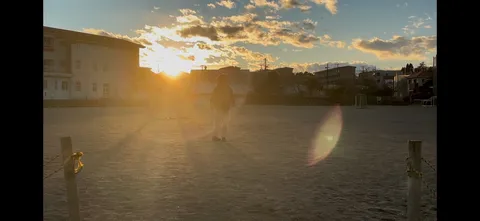 夕陽に照らされる放課後