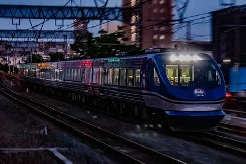夜汽車、星影の軌跡