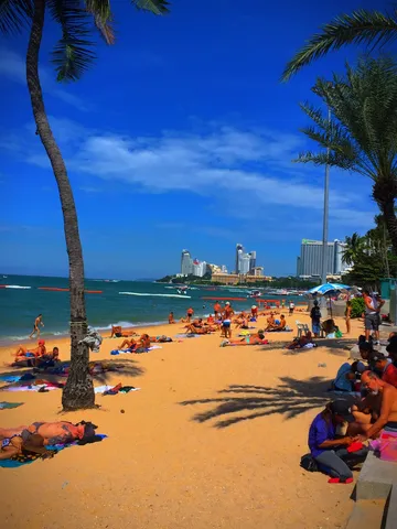 青空と海の夏休み