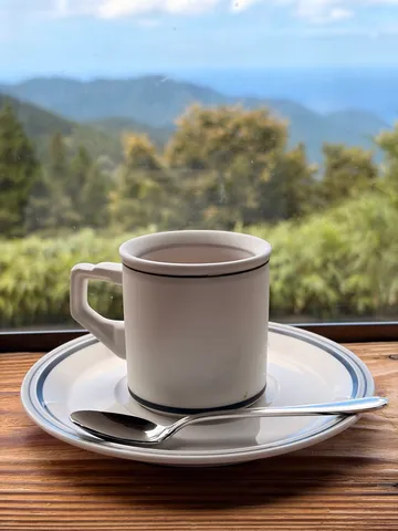 窓辺のコーヒータイム