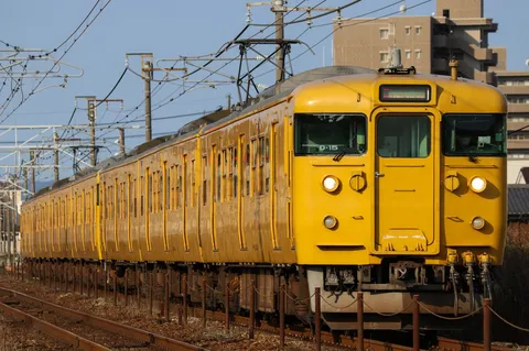 黄色い電車の旅情