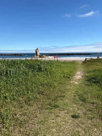 海と岩の静かな物語