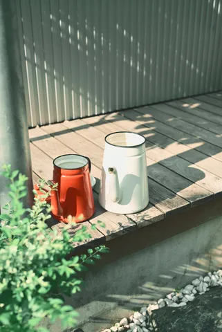 木漏れ日のホーローたち