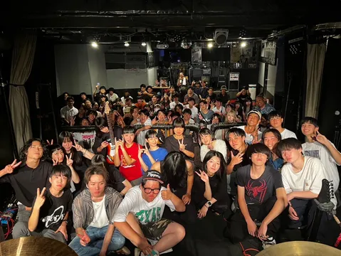 ライブハウスに響く一体感