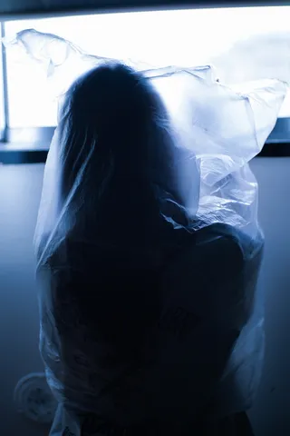 光をまとう薄膜