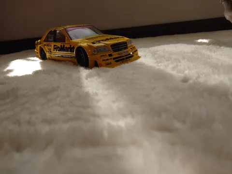 突然のレーシングカー?