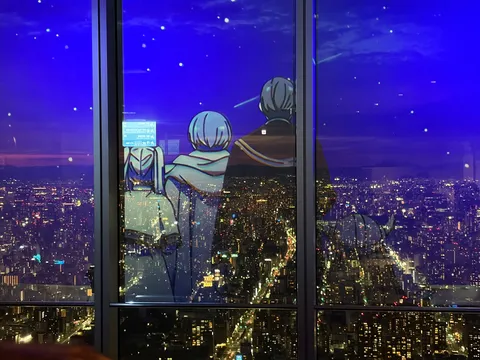 夜景とアニメキャラの奇妙な邂逅