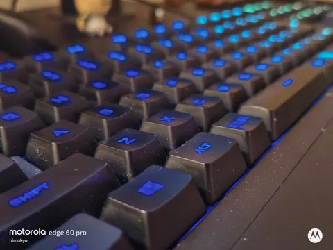 光るキーボードの宇宙