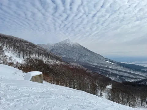 冬の稜線、雲の絨毯