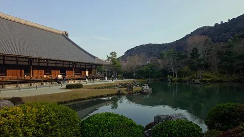 静寂に包まれた庭園の趣