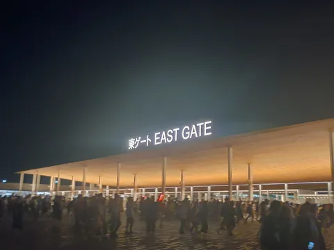 東ゲート、人々の流れ