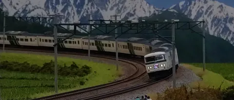 ミニチュア鉄道が駆ける