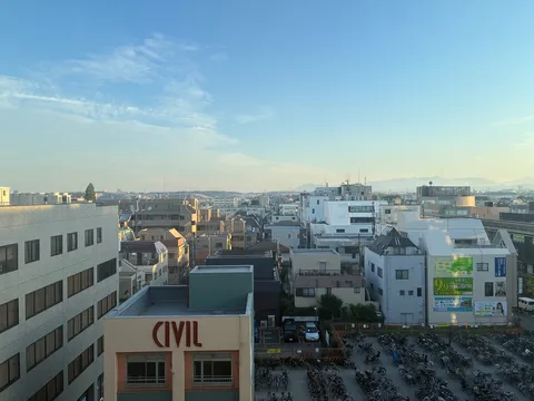 日常に溶け込む静かな空