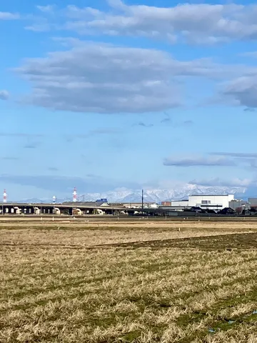 空と大地と遠い山並み