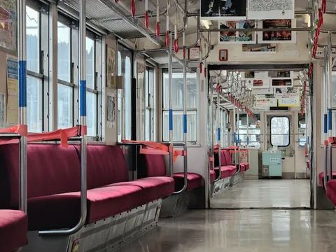 弘南鉄道7000系・車内