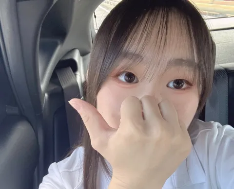 車窓からのぞく素顔