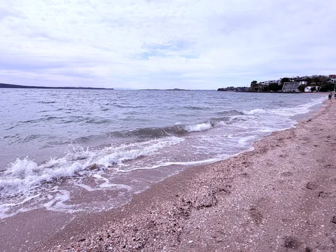潮騒と砂浜の記憶