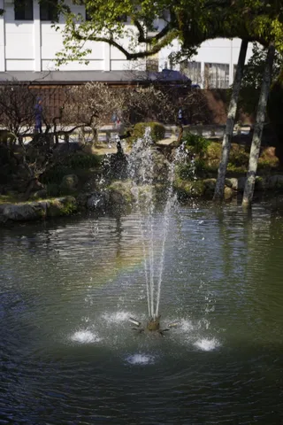 にじでててくさ