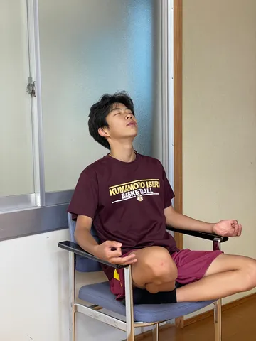 瞑想？それとも熟睡？