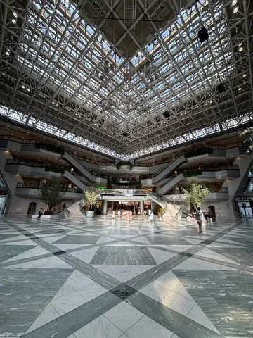 光と影が織りなす建築美