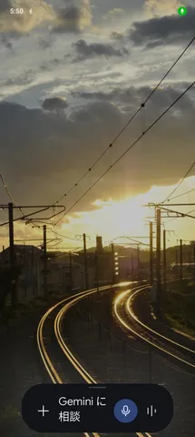 夕陽に染まる線路の旅