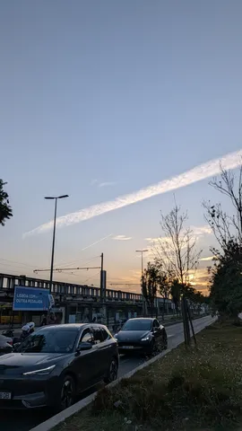 夕暮れの路上風景