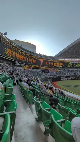 スタジアムの熱気と静寂