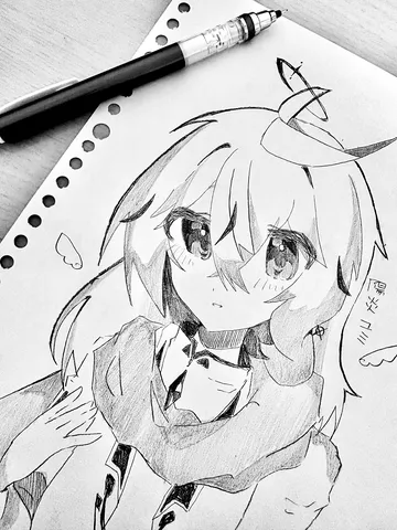 鉛筆から生まれた、切ない表情の少女