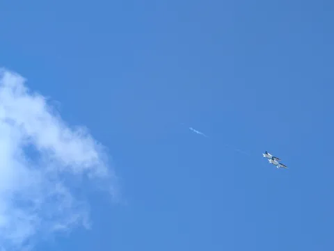 青空に描く、銀翼の軌跡