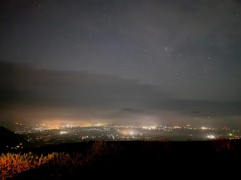 星降る夜の街明かり