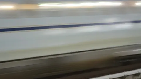 流れる線路の瞬間