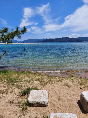 夏の海風を感じる静寂