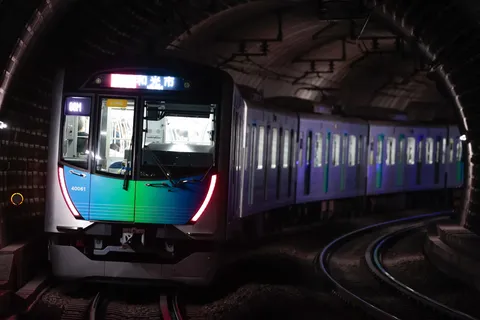 トンネルを駆け抜ける未来の光