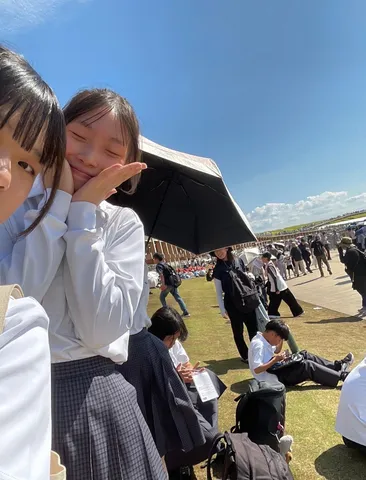 青空の下、友達とまったり