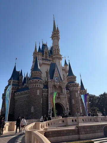 青空にそびえる夢の城